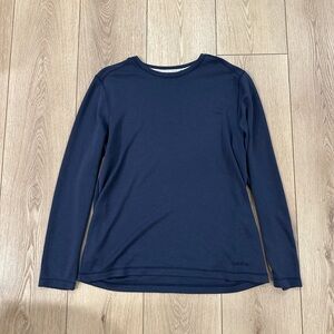 Orvis men’s long sleeve t shirt in Navy.